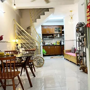 Ms. Hoa Thành Pho Ho Chí Minh